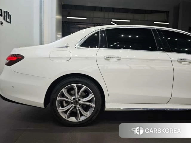 Mercedes-Benz E-class id 4256709 из Китая 8