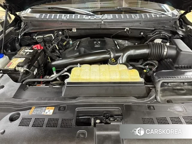 Lincoln Navigator 4th generation id 3095900 из Кореи 16