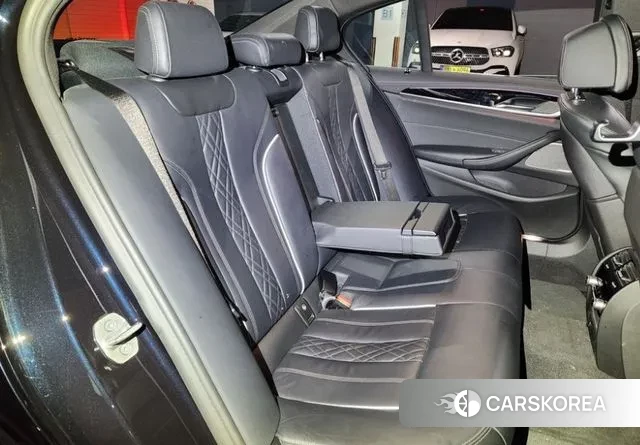 BMW 5 Series (G30) 2021 Черный из Кореи, фото 6