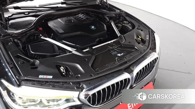 BMW 5 Series (G30) id 3391193 из Кореи 16