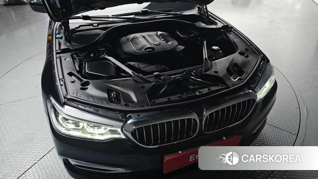 BMW 5 Series (G30) id 3894150 из Кореи 16