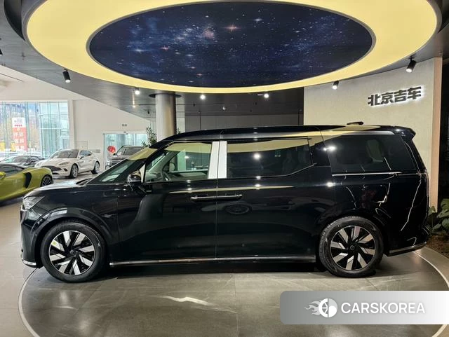 Volvo EM90 id 4198958 из Китая 20