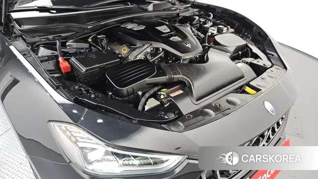 Maserati Ghibli id 3535528 из Кореи 16
