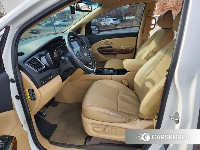 Kia All New Carnival id 3641816 из Кореи 16