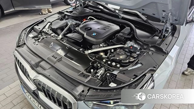 BMW 5 Series (G60) id 3837884 из Кореи 16