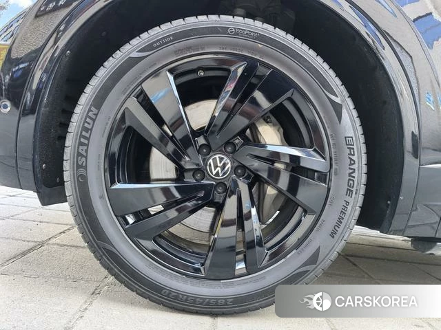 Volkswagen Touareg id 4254248 из Китая 19