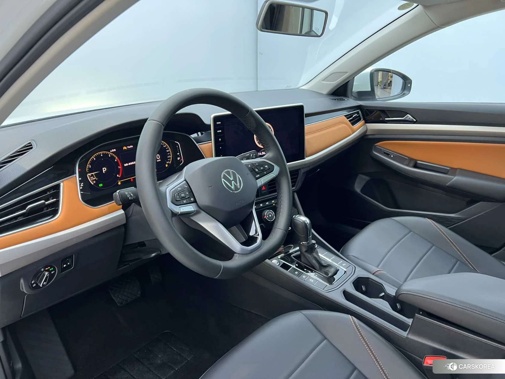 Volkswagen Bora id 4479570 из Китая 15