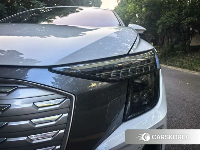 Audi Q5 e-tron id 4329205 из Китая 11