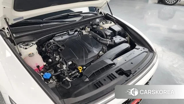 Hyundai Grandeur (GN7) id 3491902 из Кореи 16