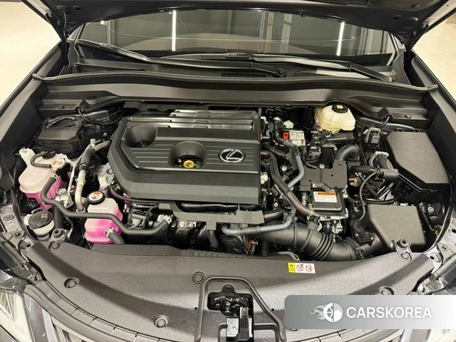 Lexus UX300h id 4748980 из Кореи 10