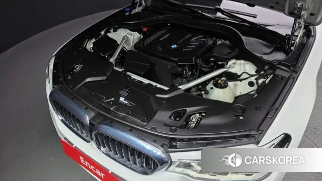 BMW 5 Series (G30) id 3455251 из Кореи 16