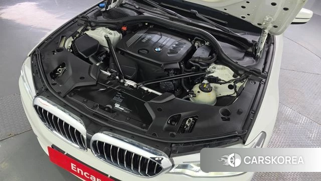 BMW 5 Series (G30) id 3873952 из Кореи 16