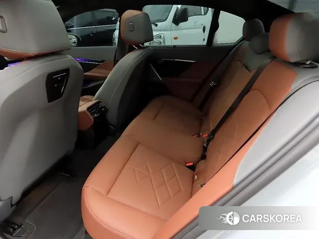 BMW 5 Series (G60) id 3507240 из Кореи 16