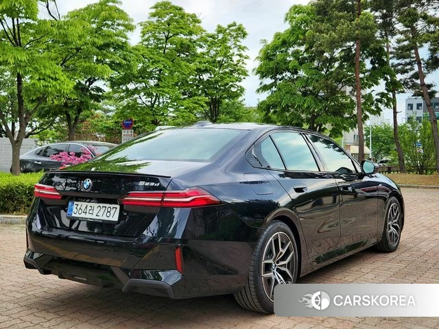 BMW 5 Series (G60) id 4248267 из Кореи 16