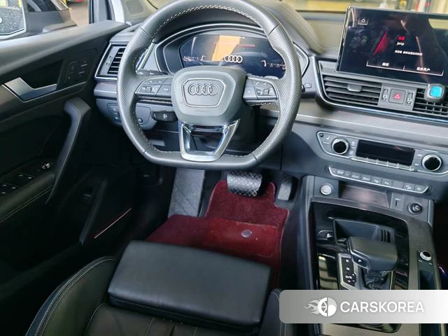 Audi Q5L 2021 Черный из Китая, фото 6
