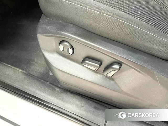 Audi Q2L id 4258620 из Китая 14