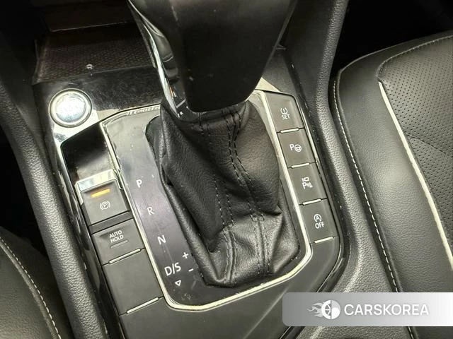 Volkswagen Tiguan L id 4198951 из Китая 20
