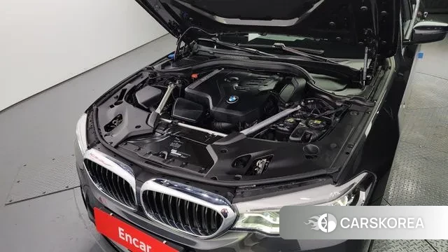 BMW 5 Series (G30) id 2891097 из Кореи 16