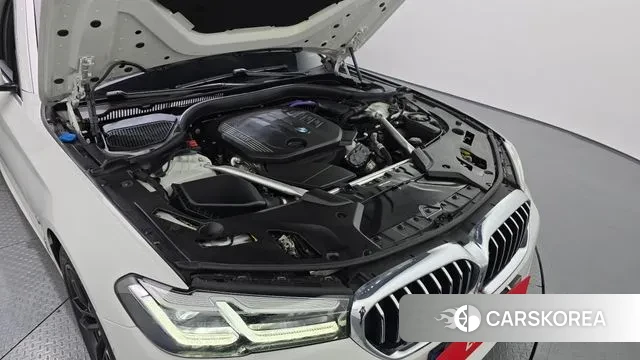 BMW 5 Series (G30) id 3279551 из Кореи 16