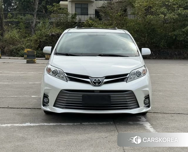 Toyota Sienna id 3896153 из Китая 14