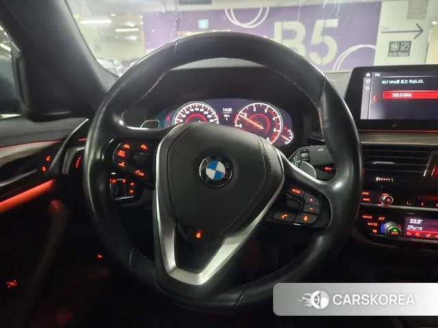 BMW 5 Series (G30) id 3574260 из Кореи 16