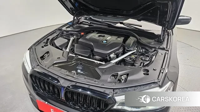 BMW 5 Series (G30) id 3198467 из Кореи 16