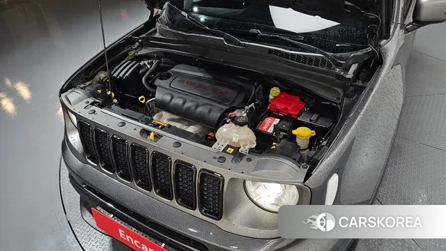 Jeep Renegade id 3728171 из Кореи 16