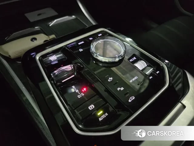 BMW 7 Series (G70) id 3002208 из Кореи 7