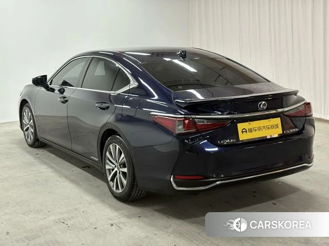 Lexus ES id 4261278 из Китая 16
