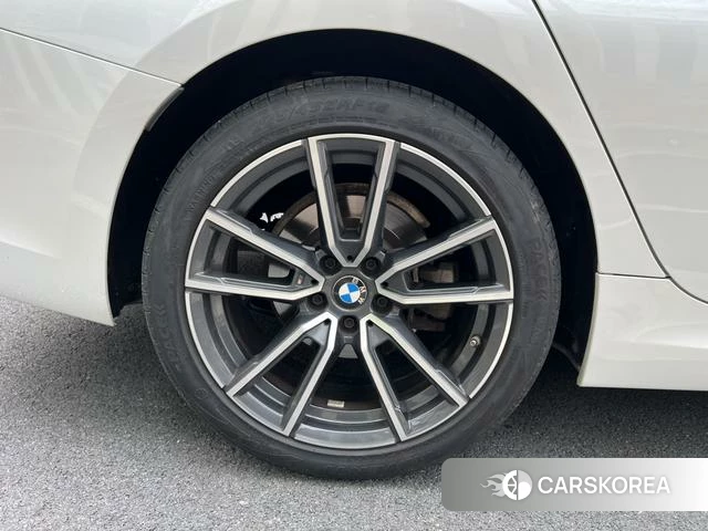 BMW 3 series id 4273571 из Китая 10