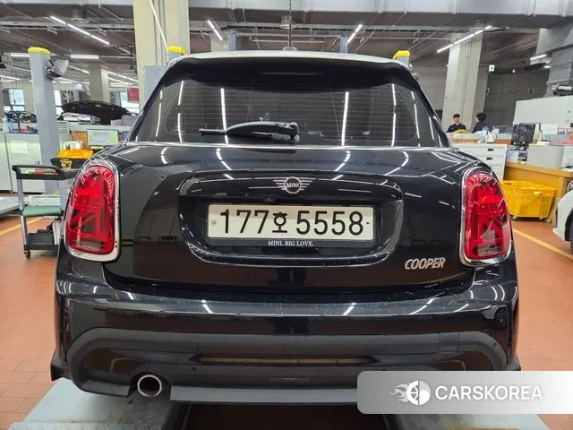 Mini Cooper 2024 Черный из Кореи, фото 6