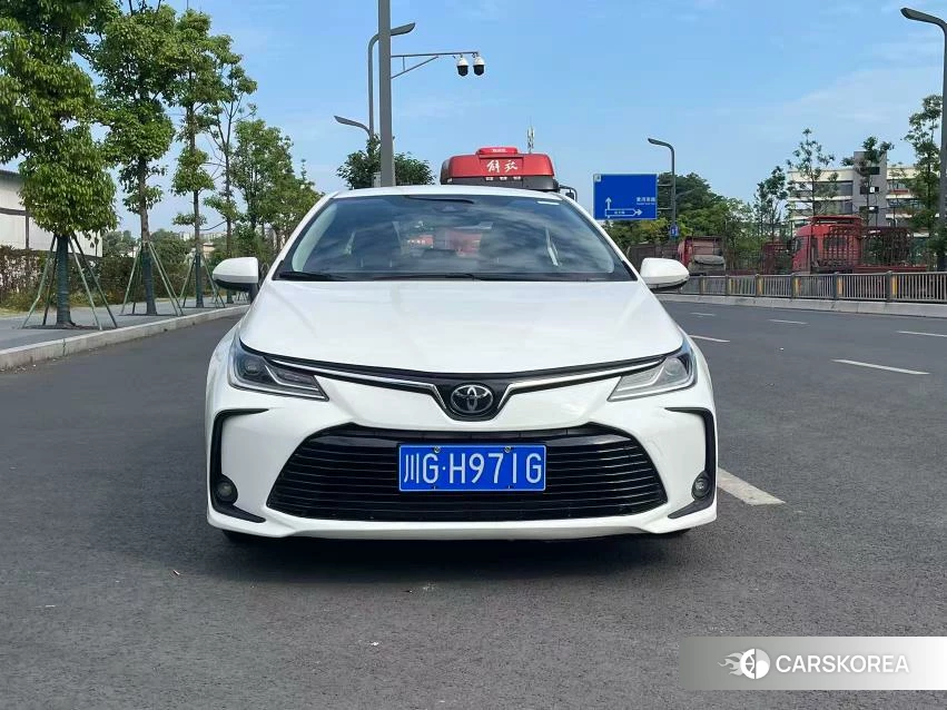 Toyota Corolla 2022 Белый из Китая, фото 6