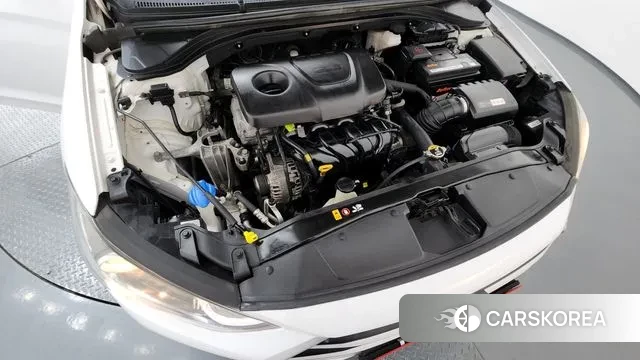 Hyundai Avante AD id 3742775 из Кореи 16