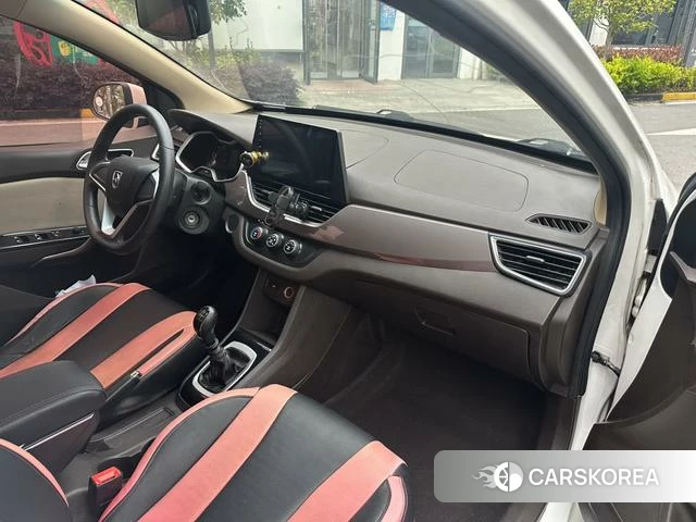 Baojun 310W 2018 Белый из Китая, фото 6