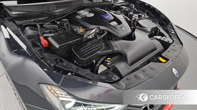 Maserati Ghibli id 3095744 из Кореи 16