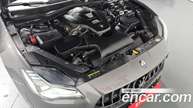 Maserati Quattroporte id 2945802 из Кореи 16