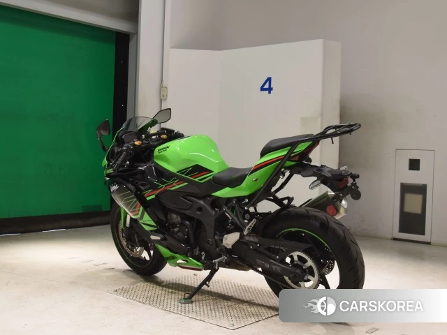 Kawasaki ZX-4RR id 4387074 из Японии 6