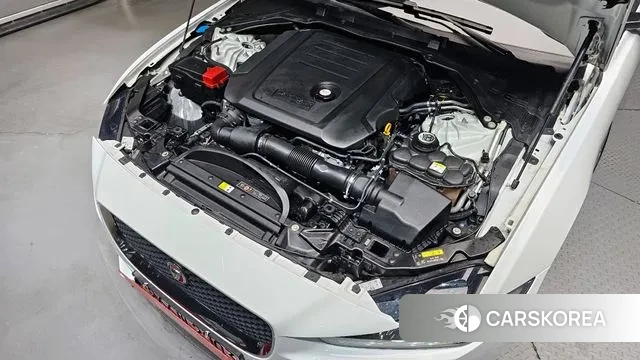 Jaguar XE id 3403113 из Кореи 16