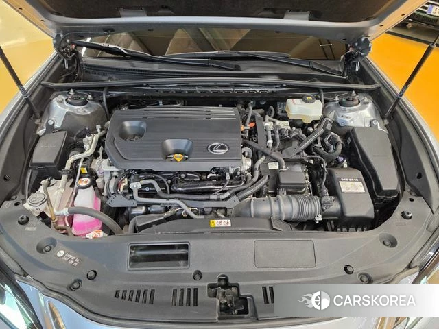 Lexus ES300h 7th generation id 4206609 из Кореи 14