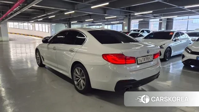 BMW 5 Series (G30) id 3789639 из Кореи 14