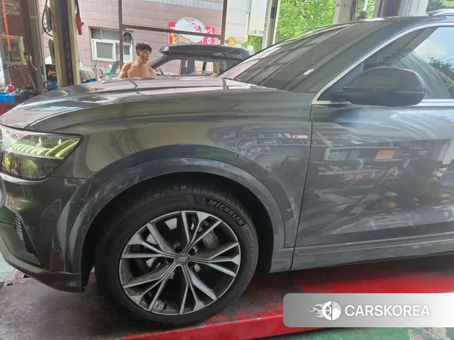 Audi Q8 (4M) 2021 Серый из Кореи, фото 6