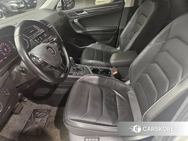 Volkswagen Tiguan Allspace 2020 Черный из Кореи, фото 6