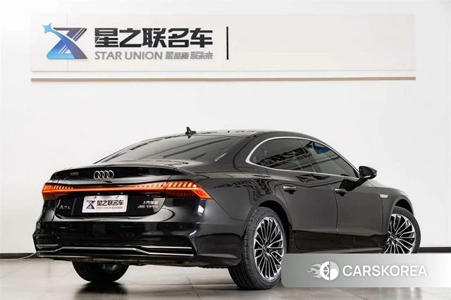 Audi A7L id 3857702 из Китая 18