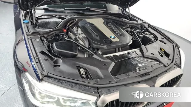 BMW 5 Series (G30) id 3531297 из Кореи 16