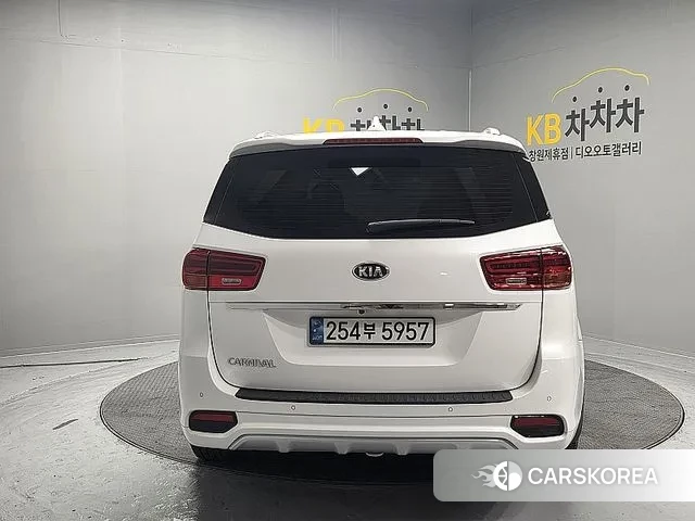 Kia The New Carnival id 3713516 из Кореи 16
