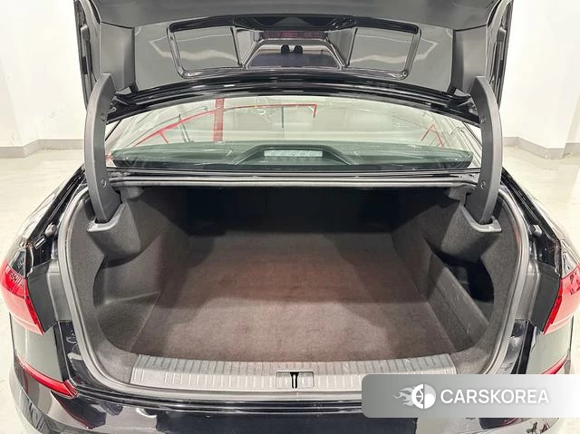 Volkswagen Passat id 4341653 из Китая 16