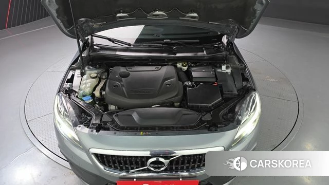 Volvo V40 Cross-Country id 3808259 из Кореи 16