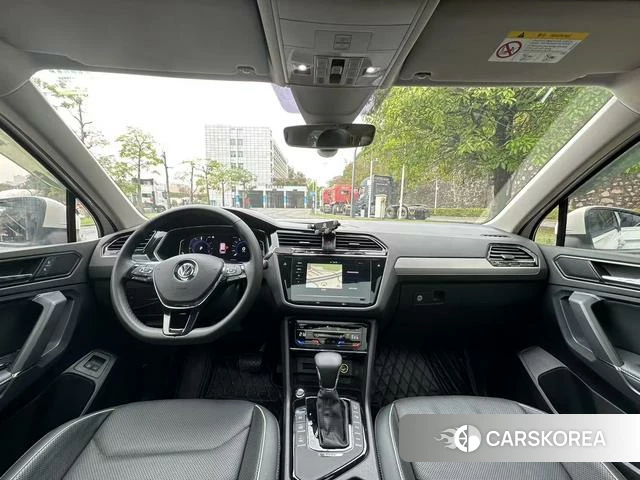 Volkswagen Tiguan L PHEV id 4261566 из Китая 15
