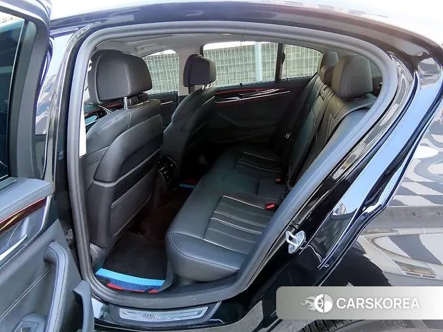 BMW 5 Series (G30) id 3606411 из Кореи 16