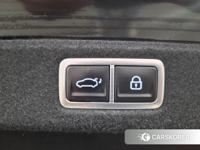 Hyundai Grandeur (GN7) id 4360813 из Кореи 16